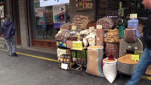 Koronavirüs önlemleri nedeniyle sokaklardaki yoğunluk azaldı - DİYARBAKIR