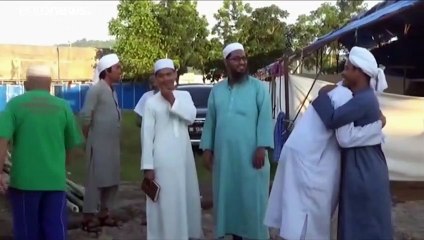 إندونيسيا تعلق تجمعاً دينياً إسلامياً وتضع نحو 9000 شخص في عزل صحي