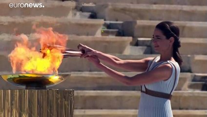 Στο άδειο Καλλιμάρμαρο η παράδοση της Ολυμπιακής Φλόγας