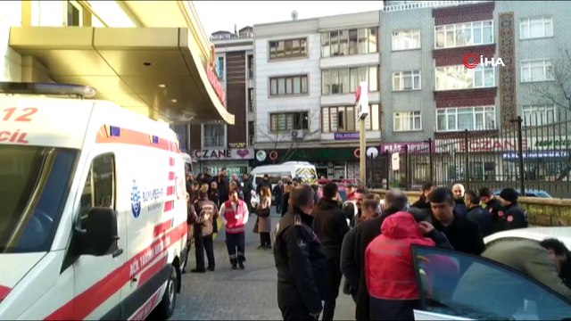 Plastik ürünler deposundaki yangında merdivenden düşen itfaiye eri hastanede hayatını kaybetti