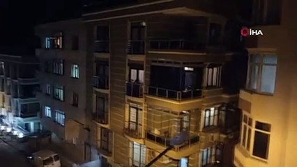 Sağlık çalışanları için 1 dakikalık balkondan alkış