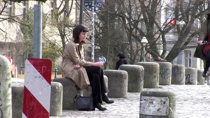 - Almanya'da halk korona tedbirlerine uymuyor- Gençlerin "Korona-Parti" adıyla bir araya gelmesi...