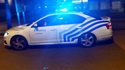 Les Carolos applaudissent le personnel soignant (2)