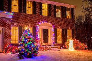 People Are Putting Their Christmas Light Back Up to Spread Cheer During Coronavirus