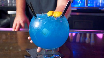 This Bar And Restaurant Will Take You Back To The '80s And '90s