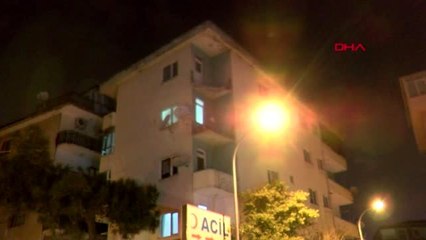 PENDİK'TE 4 KATLI BİNANIN BALKONLARI ÇÖKTÜ