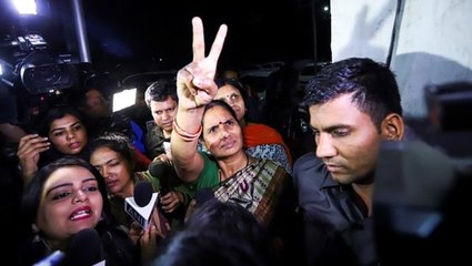 Hindistan'da otobüste seyahat eden kadına cinsel saldırıda bulunup öldüren 4 kişi idam edildi