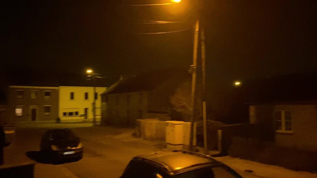 Jemeppe-sur-Sambre: à Spy, les habitants diffusent l'hymne national à 20h (19.03.2020)