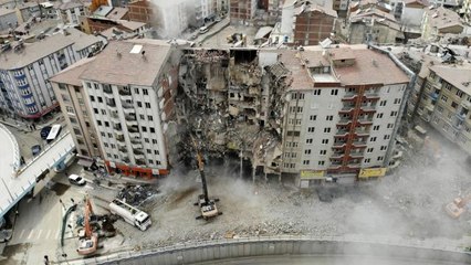 Elazığ'da 12 saatte 55 deprem meydana geldi