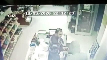 Bıçakla bakkalı gasbeden şüpheli tutuklandı