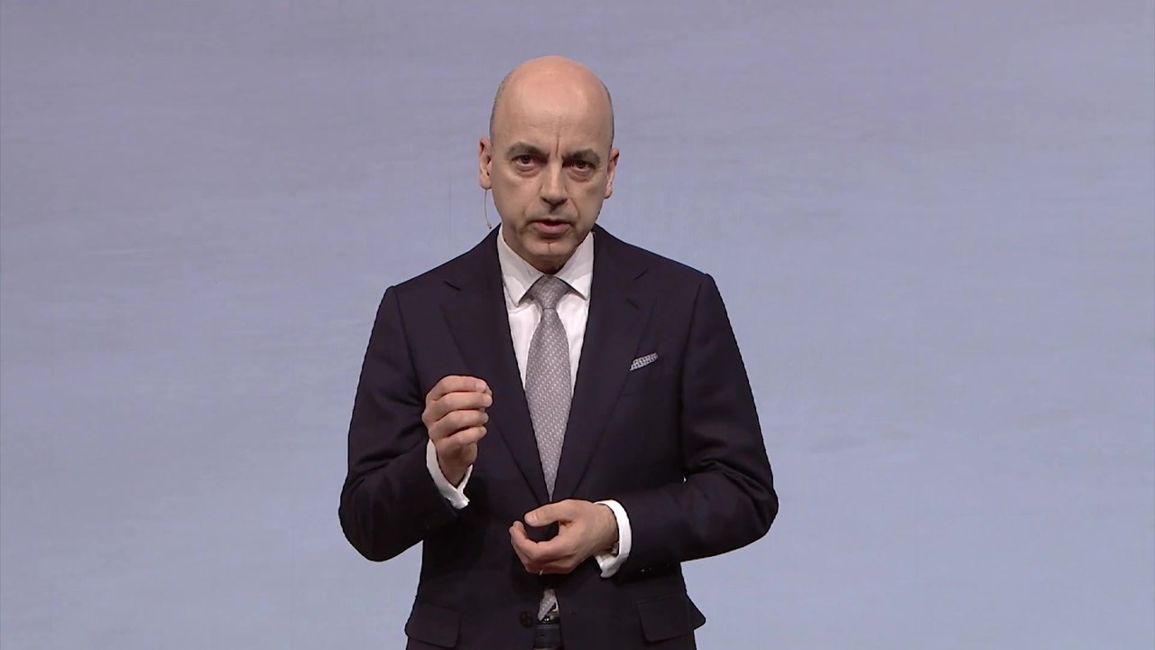 BMW Bilanzpressekonferenz 2020 - Präsentation von Dr. Nicolas Peter, Mitglied des Vorstands der BMW AG, Finanzen