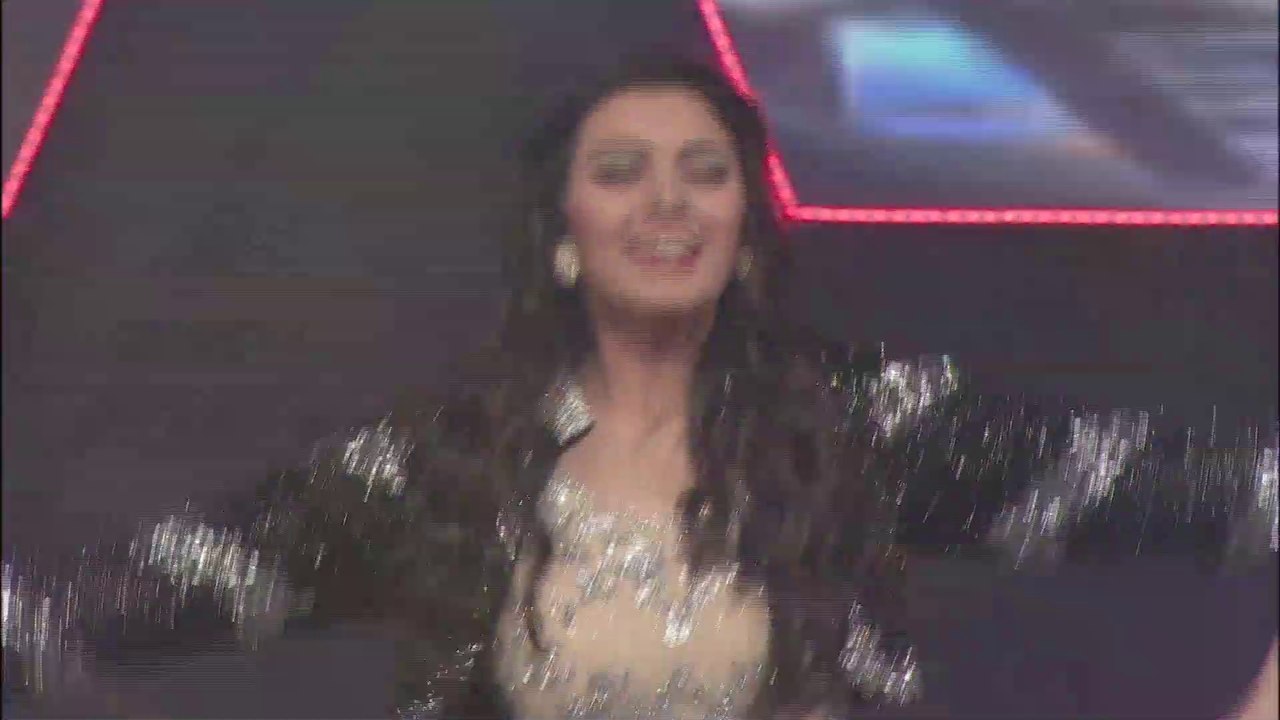 Hansika Motwani Cute Dance At SIIMA