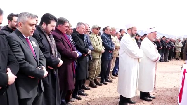 İdlib'te kalp krizi geçirerek şehit olan Sezayi Atabey son yolculuğuna uğurlandı