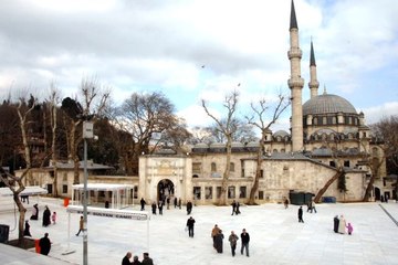 İstanbul'da ezan sonrası cami hoparlörlerinden 'Koronavirüs' anonsu yapıldı