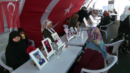 HDP Önündeki Ailelerin Evlat Nöbeti 200’üncü Gününde