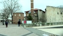 Hacı Bayram-ı Veli Camisi'nin hoparlörlerinden salgına ilişkin uyarı anonsu yapıldı