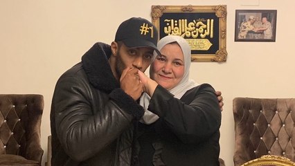 شاهدوا هدية محمد رمضان المذهلة لوالدته في عيد الأم