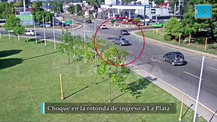 Un motociclista herido por choque en la rotonda de 120 y 532
