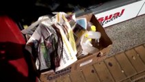 Caixa com frascos de álcool em gel que estavam sendo vendidos de forma clandestina é encontrada abandonada no Centro