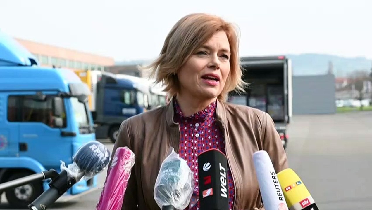 Klöckner besucht Logistiklager: 'Es ist genug für alle da'