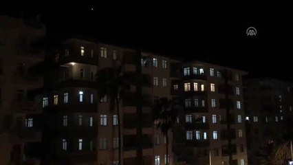 Sağlık çalışanlarına "alkışlı destek" sürüyor