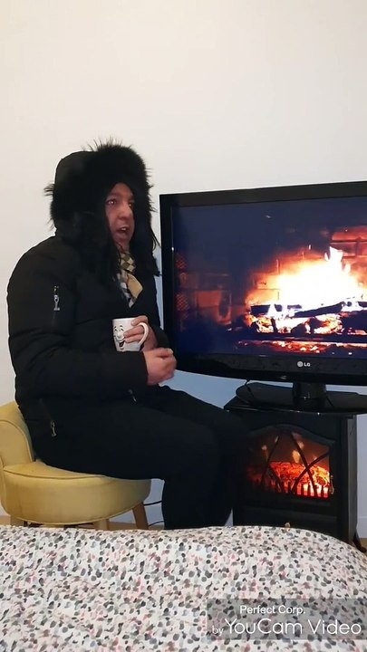 Famille de ouf 4 ème jour de confinement petage de câble 