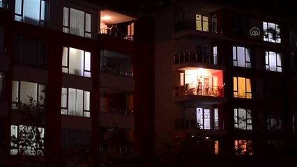 Sağlık çalışanlarına alkışlı destek sürüyor