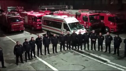 İtfaiyecilerden sağlıkçılara "alkışlı ve sirenli" destek