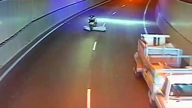 Le motard le plus chanceux du monde... Bon karma