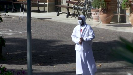 伊 로마 인근 수녀원 2곳서 집단감염...59명 확진 / YTN