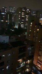 Aplausos en Medellín para médicos que combaten el Coronavirus en Colombia