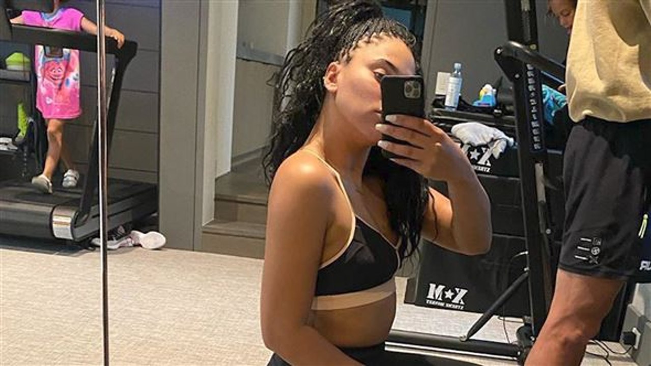 Ayesha curry schenkt an ihrem 31. geburtstag essen an familien in not