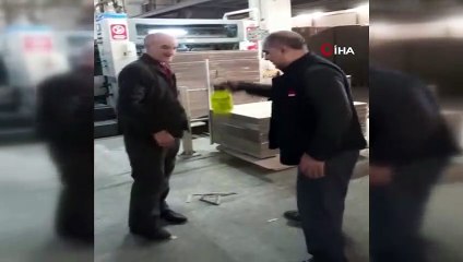 Matbaa çalışanları kendilerini böyle dezenfekte etti