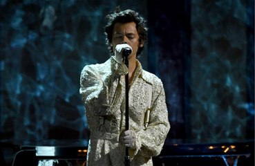 Harry Styles brinca que 'Adore You' foi composta para seu peixe