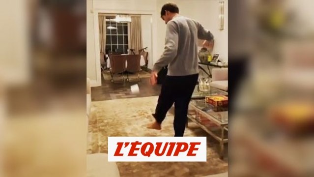 Marcos Alonso a une autre vision du Stay at home challenge - Foot - WTF