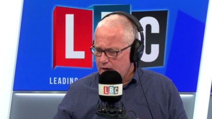 Eddie brightens the day of a stressed mother