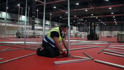 La Unidad de Militar del Ejército está levantando a contrareloj en colaboración con la Comunidad de Madrid un hospital de campaña en IFEMA (Feria de Madrid)