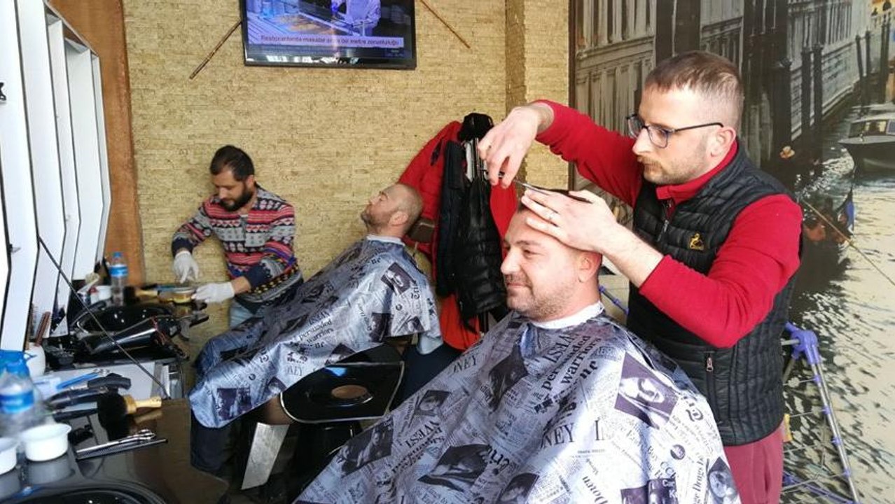 Berber, kuaför, güzellik salonları kapatılıyor