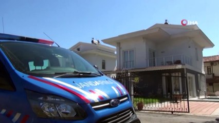 Fethiye’de İngiliz kadın ile birlikte yaşadığı kişi bıçaklanmış halde ölü bulundu