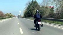 MANİSA Motosikletlinin hareketleri korkuttu