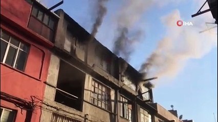 Eyüpsultan’da plastik düğme üreten işyerinde yangın