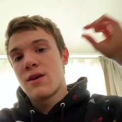 Virus - Le jeune chanteur et acteur Lenni Kim annonce être positif au coronavirus ainsi que sa maman après un test fait au Canada