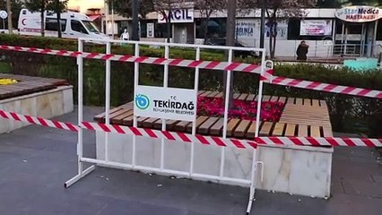 Çiçekliklerdeki banklar, bariyer ve şeritle çevrildi - TEKİRDAĞ