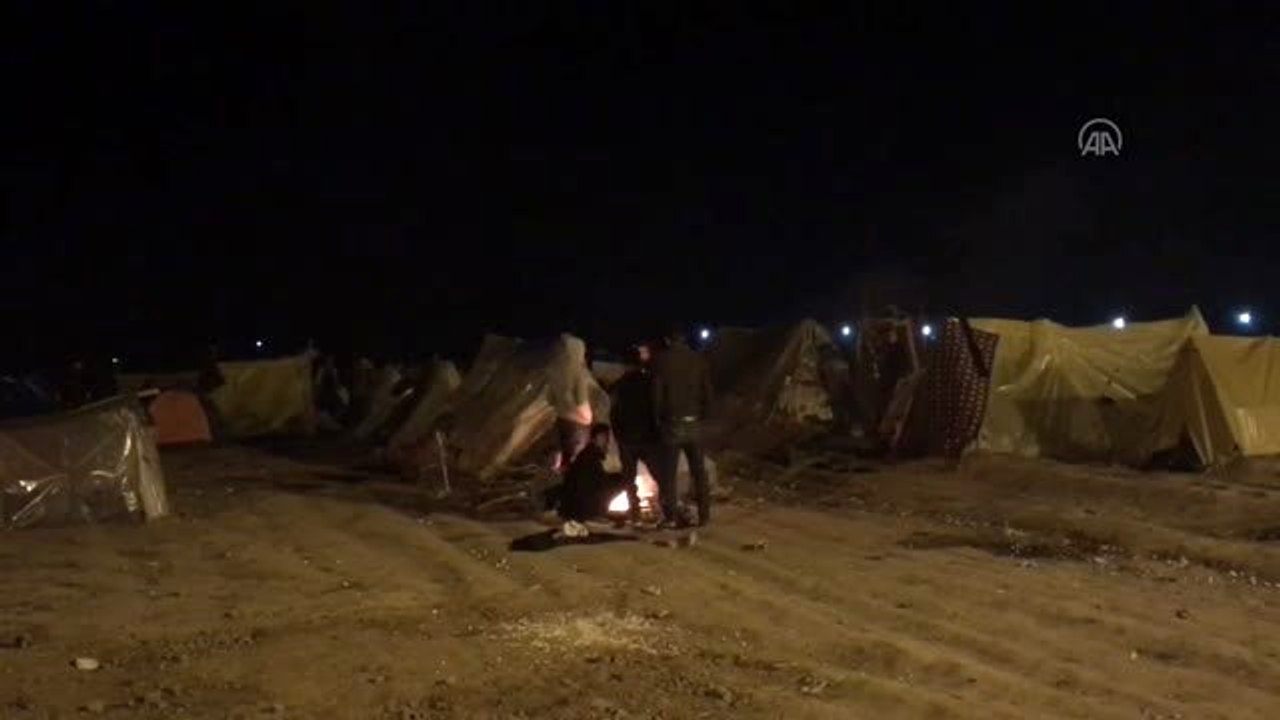 Sığınmacılar kandil dualarında huzurlu bir hayat diledi