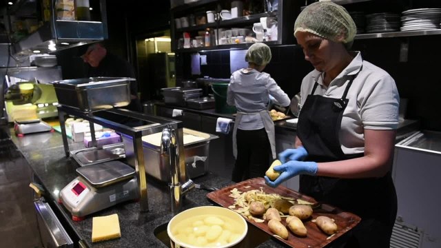Liège : le restaurant le grand café de la gare cuisine pour les sans abris