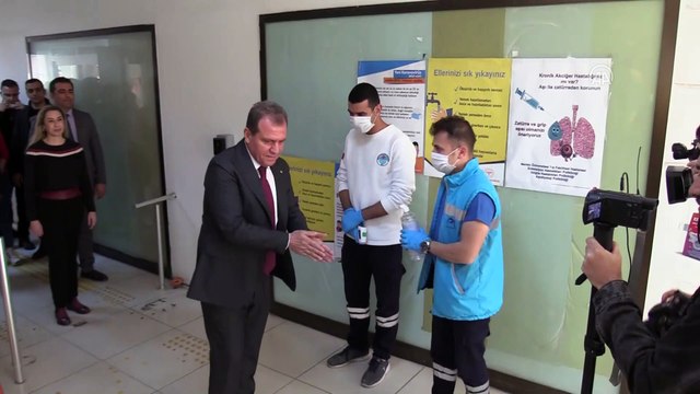 Büyükşehir Belediye Başkanı Vahap Seçer, kriz merkezini denetledi - MERSİN