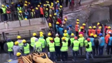AKM işçileri iş bıraktı