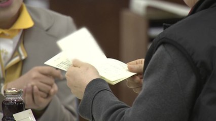 '5일 안에 천만 원 대출' 첫날...절벽 끝 소상공인 몰렸다 / YTN