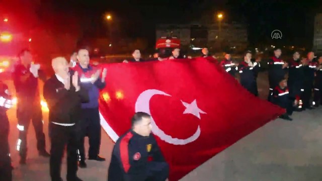 Sağlık çalışanlarına alkışlı destek - ADANA/ISPARTA/BİNGÖL/BİTLİS/KARAMAN