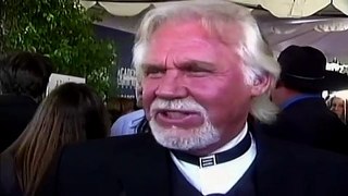 Country legend kenny rogers dies, aged 81